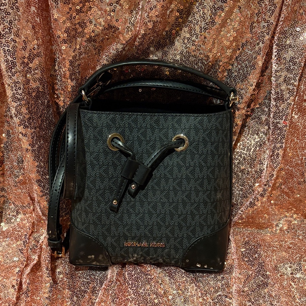 Michael Kors Mercer Small Logo Bucket Bag